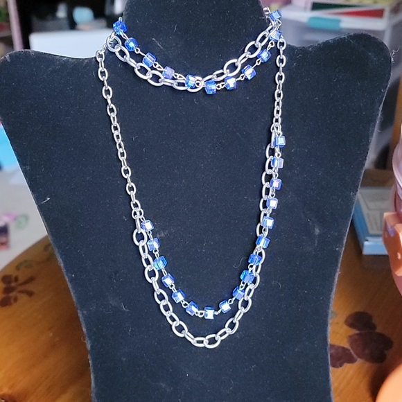 Chain link and beaded necklace